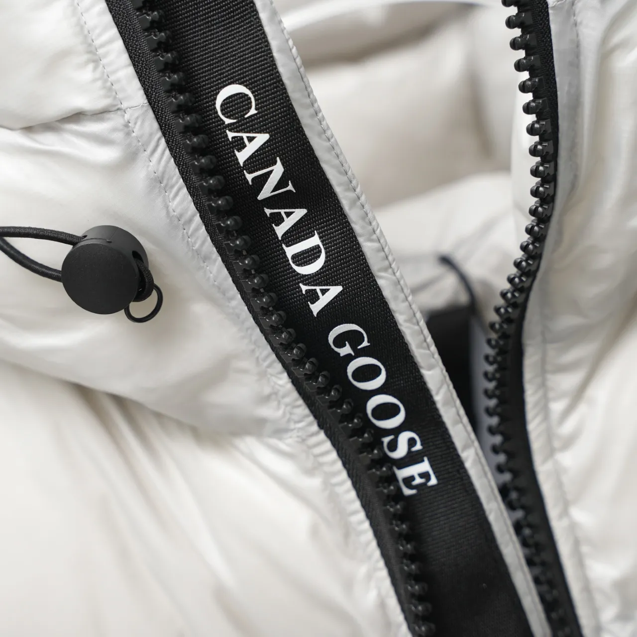 P780 CANADA GOOSE丨Canada Goose 2252 Puff Hooded Down Jacket Color: Gray White Black Label Size: XS-XXL